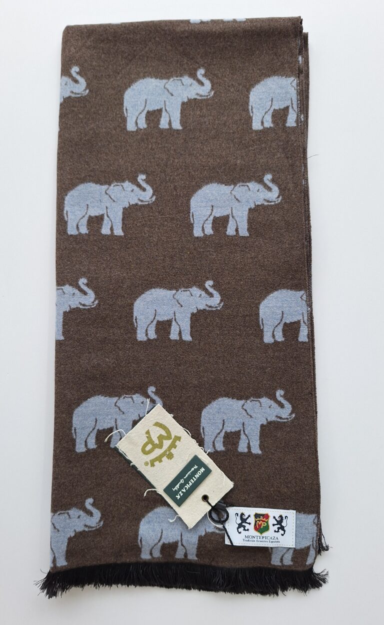 fular marron con elefantes
