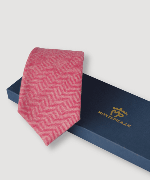 Corbata rosa para trajes