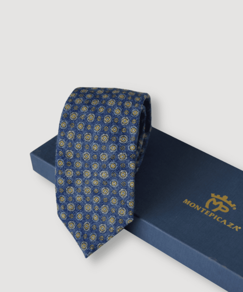 corbata para traje azul