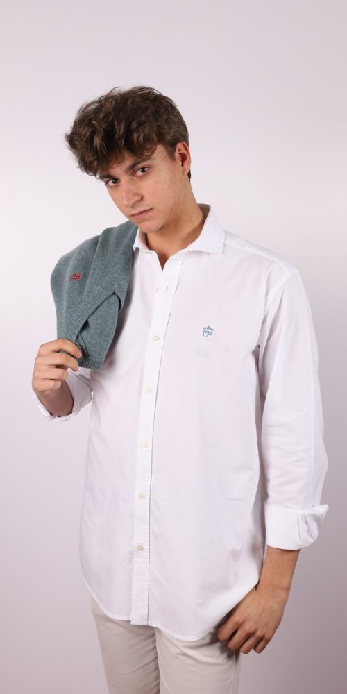 camisa blanca cuello italiano